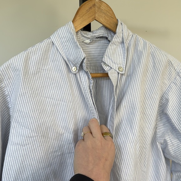 Zara blue and white striped button down oversized - Picture 2 of 4